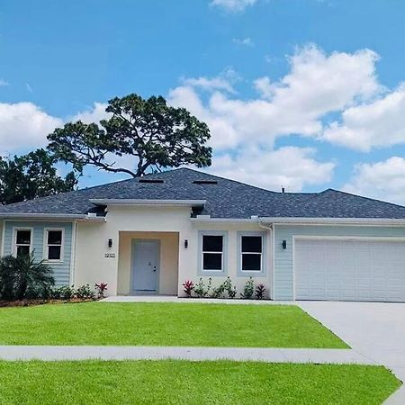 Brand New Tampa Oasis With Private Jacuzzi Retreat Villa Lutz Bagian luar foto