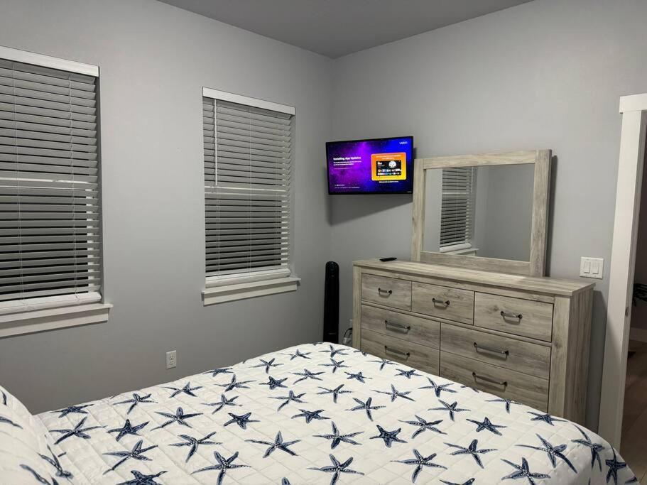 Brand New Tampa Oasis With Private Jacuzzi Retreat Villa Lutz Bagian luar foto