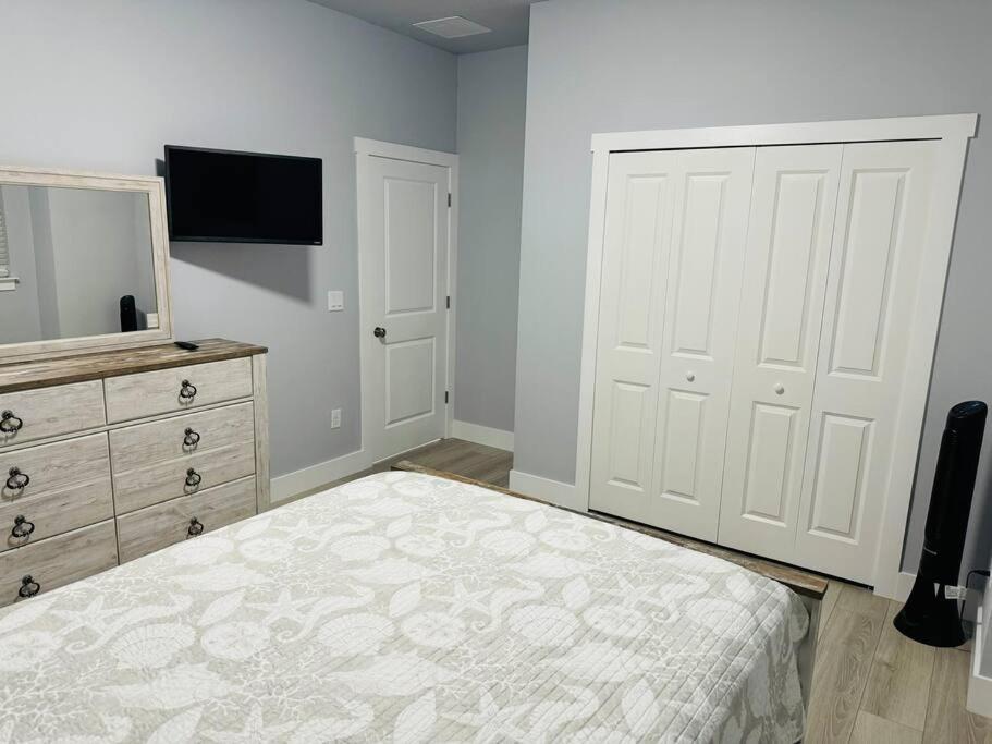 Brand New Tampa Oasis With Private Jacuzzi Retreat Villa Lutz Bagian luar foto