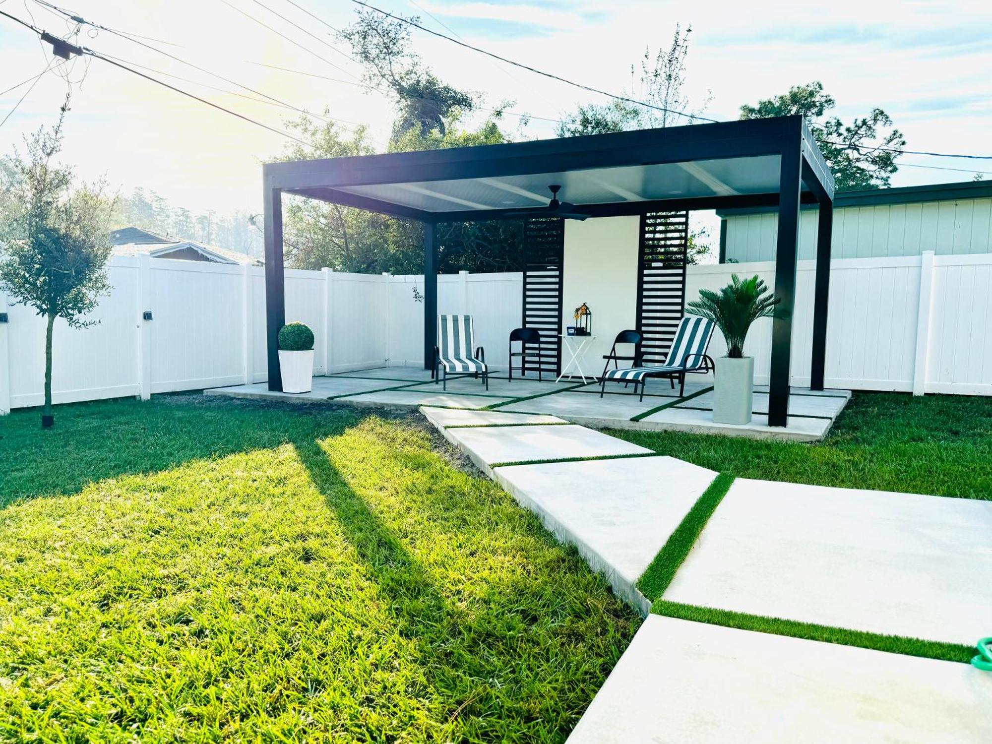 Brand New Tampa Oasis With Private Jacuzzi Retreat Villa Lutz Bagian luar foto