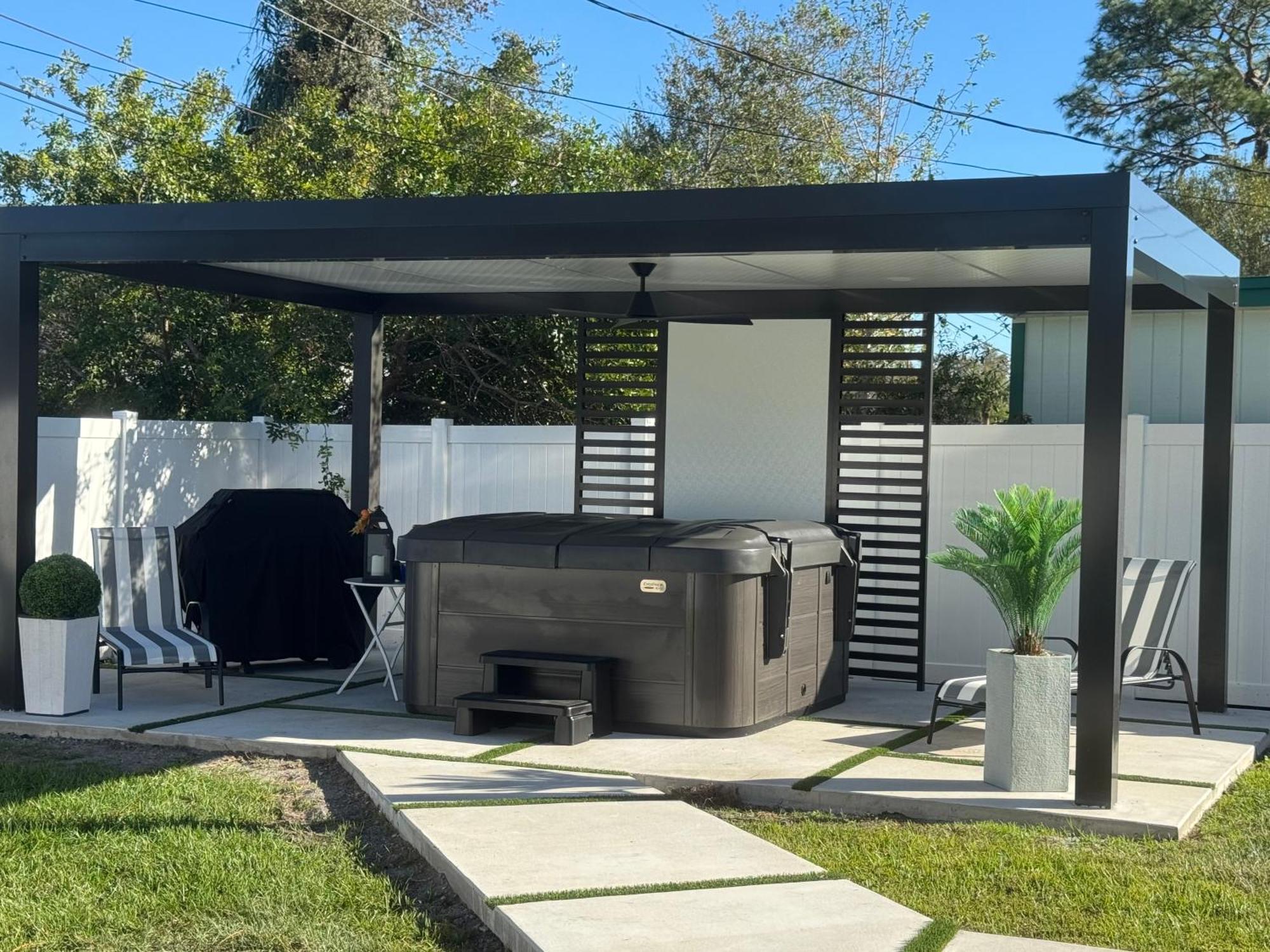Brand New Tampa Oasis With Private Jacuzzi Retreat Villa Lutz Bagian luar foto