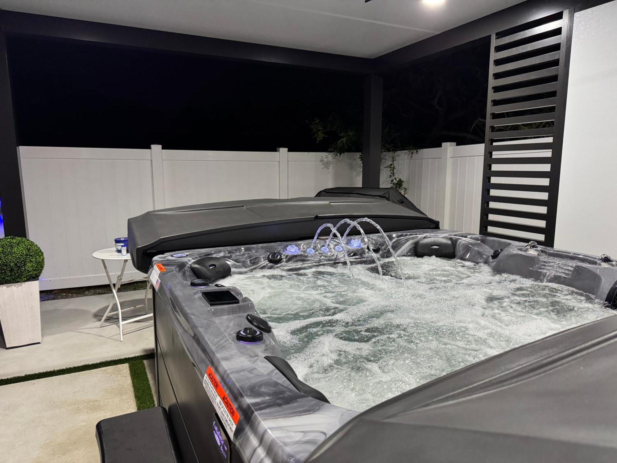 Brand New Tampa Oasis With Private Jacuzzi Retreat Villa Lutz Bagian luar foto
